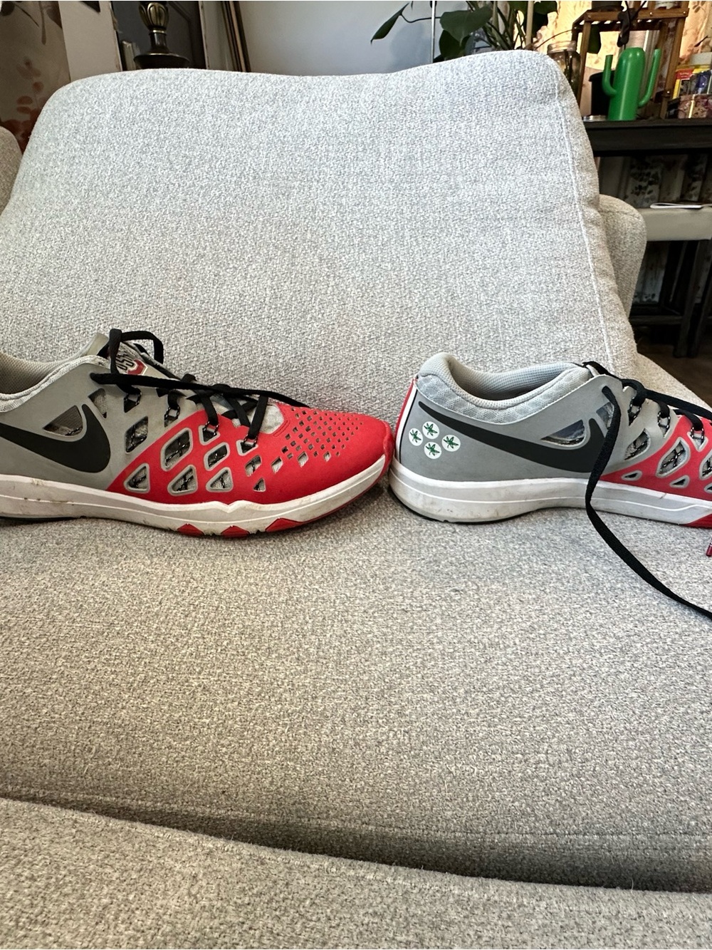 Nike Ohio State Buckeyes (OSU) Red Black Gray Training Shoes Mens Athletic - Picture 2 of 9